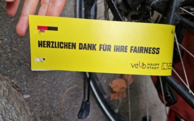 Ma minute Com’ #12 : parce que tout est com’, même un sticker sur un 🚲